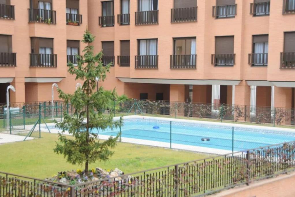 Apartamento Belfast Con Wifi, Piscina Y Netflix Мадрид Екстер'єр фото